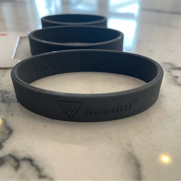 Road ID silicone bands in XS S S/M - Picture 2 of 3
